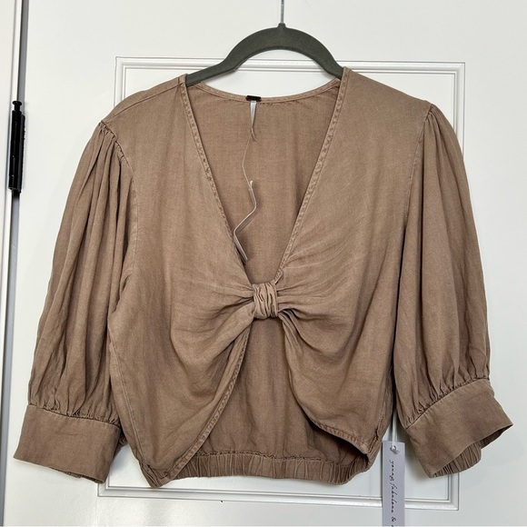 NWT Young Fabulous & Broke Miranda Linen Blend Twist Front Crop Top (Small) - Picture 1 of 3